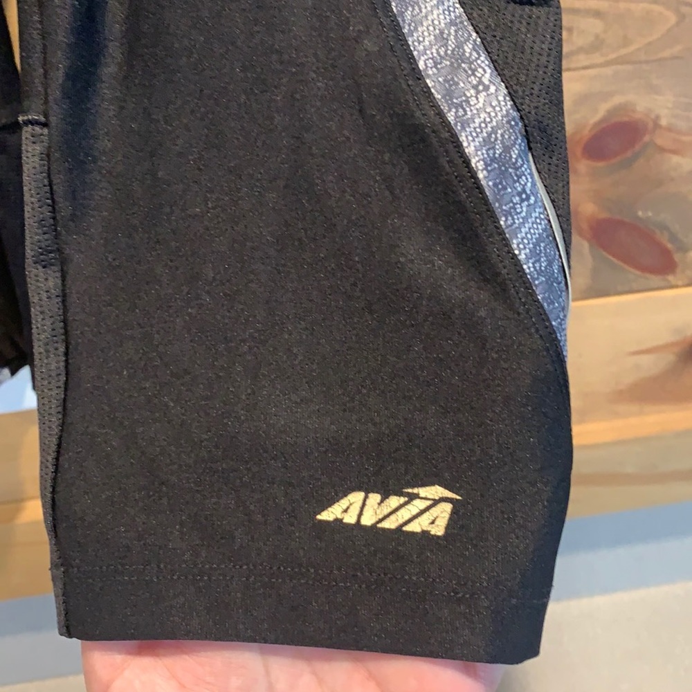 Women’s workout bottoms - Picture 5 of 16